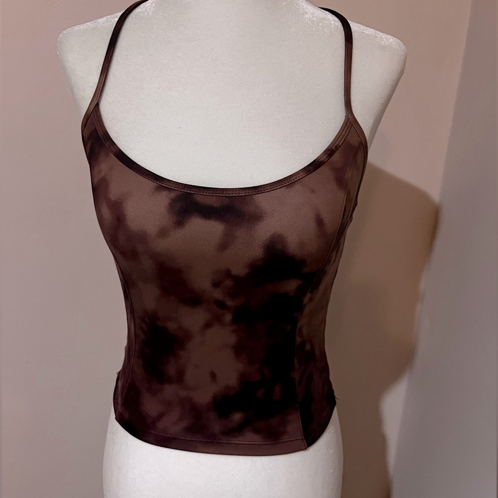VS cropped workout top